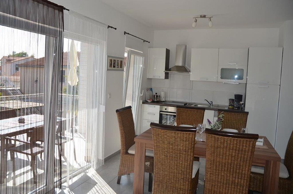 Apartments Villa Marina Vodice Habitación foto