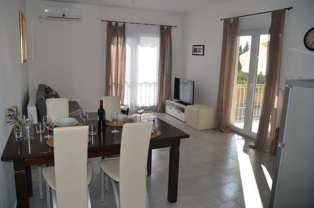 Apartments Villa Marina Vodice Habitación foto